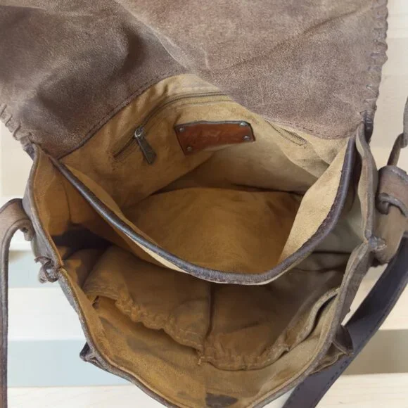 Patricia Nash Beaumont Leather Crossbody Purse - Picture 4 of 6